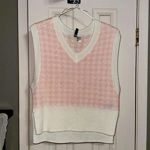 H&M pink sweater vest